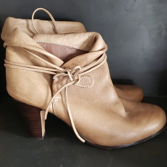 Dolce Vita booties - Picture 2 of 7